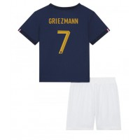 Frankrig Antoine Griezmann #7 Hjemmebanesæt Børn VM 2022 Kortærmet (+ Korte bukser)
